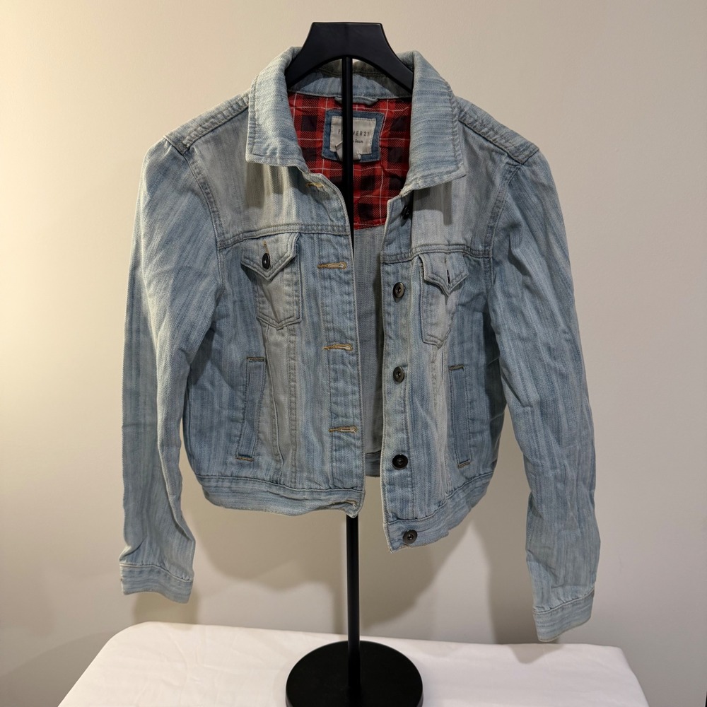 Forever 21 Premium Denim Studded Trucker Jacket Light Wash Plaid Lined Small